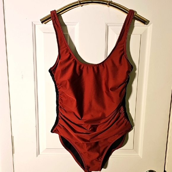 DKNY womens  One Piece Swimsuit. Rust‎ Color Size 12. Rouching. - Picture 1 of 10
